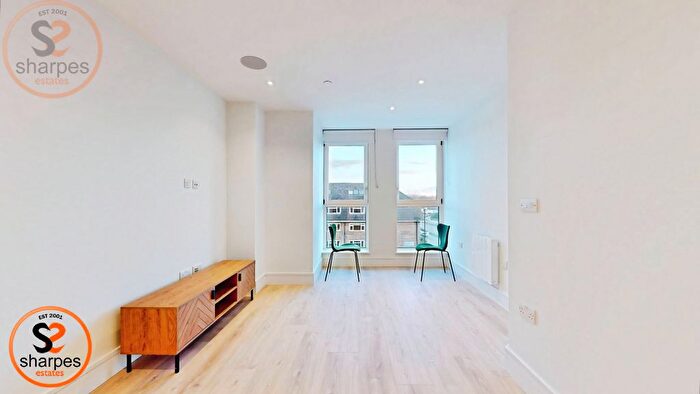 1 Bedroom Studio To Rent In Flat, Coombe Hill House, Beverley Way, London, SW20