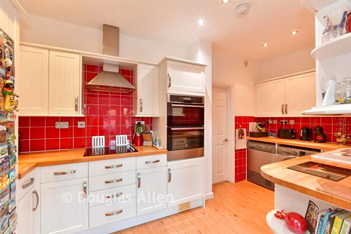 4 Bedroom Terraced House For Sale In Collier Row Lane, Collier Row, Romford, Essex, RM5