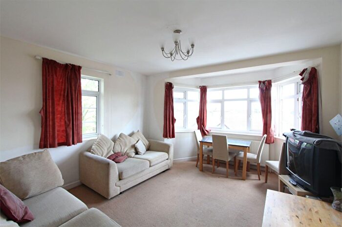 3 Bedroom Flat To Rent In Bonnersfield Lane, Harrow, Middlesex, HA1