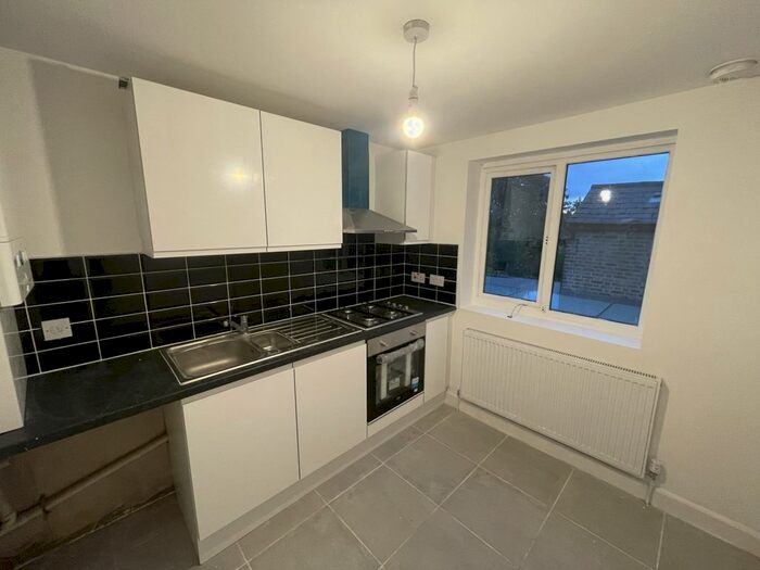 2 Bedroom Flat To Rent In Cranfield Road, London SE4