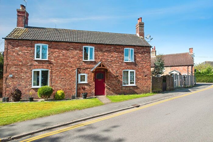 3 Bedroom Semi Detached House For Sale In Manor Lane, Lincoln, LN2