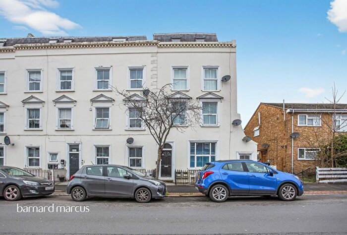 2 Bedroom Flat For Sale In Beulah Road, Thornton Heath, CR7