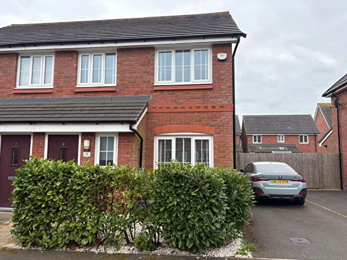3 Bedroom Semi-Detached House For Sale In Halebank Avenue, Liverpool, L36