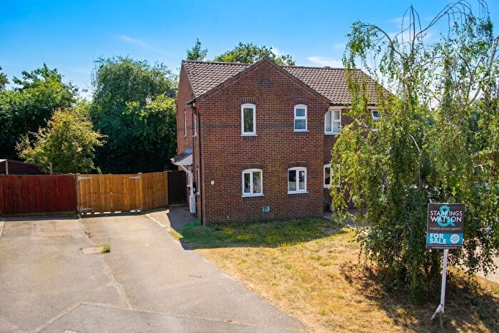 3 Bedroom Semi-Detached House For Sale In Buxton Close, Easton, Norwich, NR9