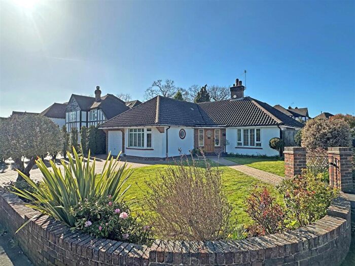 3 Bedroom Detached Bungalow For Sale In London Road South, Merstham, RH1