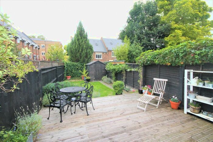 2 Bedroom Terraced House To Rent In Pembroke Road, Bromley, Kent BR1