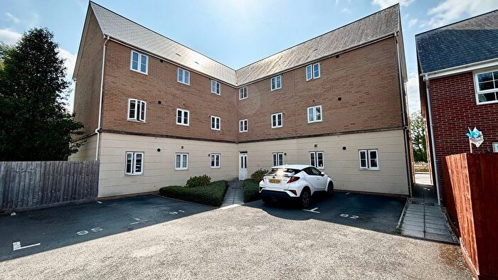 2 Bedroom Flat To Rent In Mill House Road, Norton Fitzwarren, Taunton, TA2