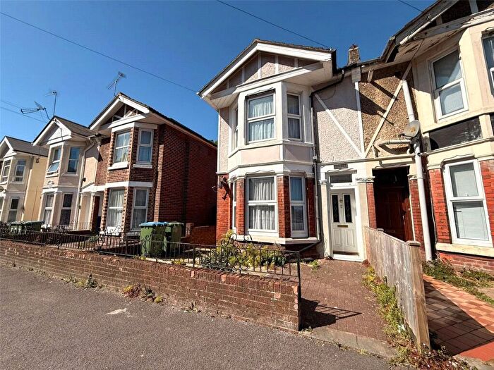 4 Bedroom Semi Detached House To Rent In Devonshire Road, Southampton, Hampshire, SO15