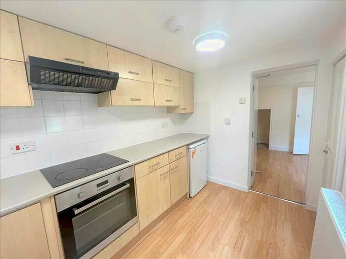 4 Bedroom Apartment To Rent In Camden Road, Tunbridge Wells, TN1