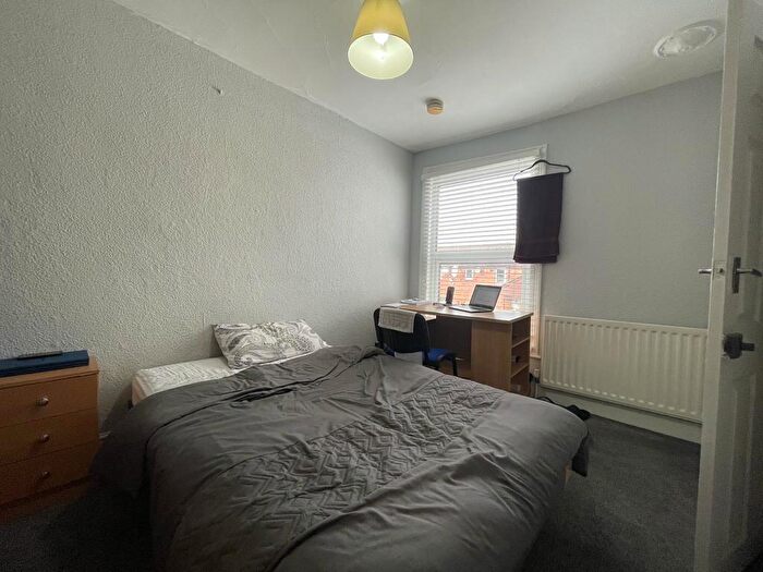 4 Bedroom Terraced House To Rent In Moor Street, - Bed, LN1