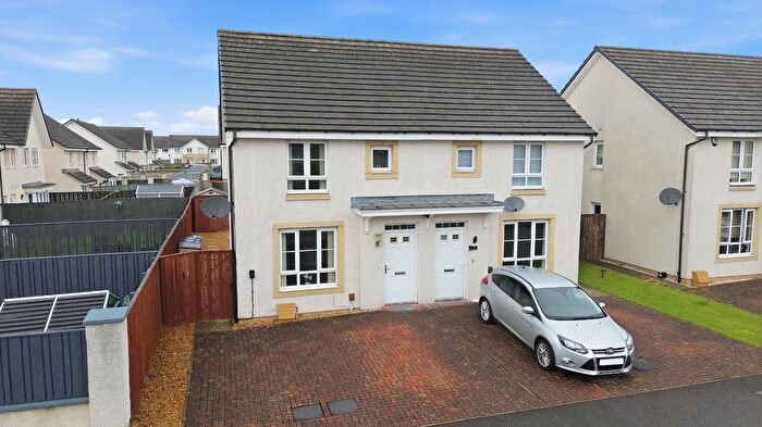 3 Bedroom Semi-Detached House For Sale In Kenley Place, Renfrew, Renfrewshire, PA4
