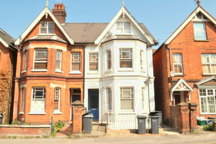 1 Bedroom Apartment To Rent In York Road, Guildford, Surrey, GU1