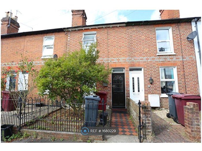 3 Bedroom Terraced House To Rent In Granby Gardens, Reading, RG1