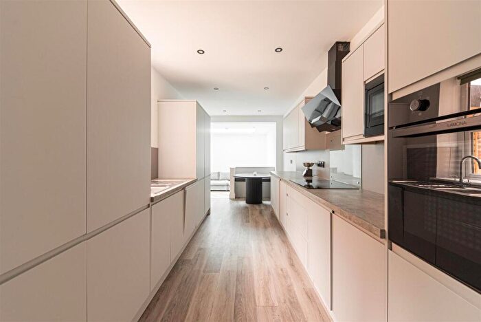8 Bedroom Terraced House To Rent In Sunbury Avenue, Jesmond, Newcastle Upon Tyne, NE2