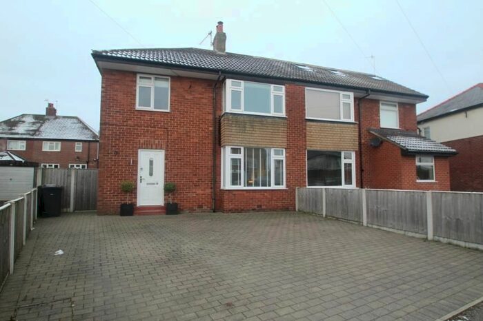 3 Bedroom Semi-Detached House To Rent In Harlow Park Crescent, Harrogate HG2