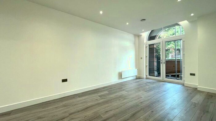 1 Bedroom Apartment To Rent In Wesley Gate, Queens Road, Reading, Berkshire, RG1