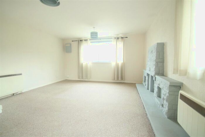 2 Bedroom Flat To Rent In Beasley Grove, Great Barr, Birmingham, B43