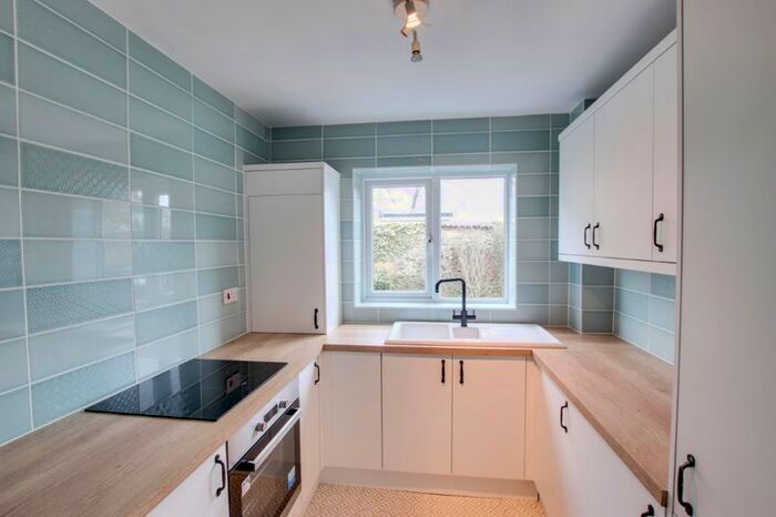 1 Bedroom Flat To Rent In Pitman Court, Trowbridge, BA14