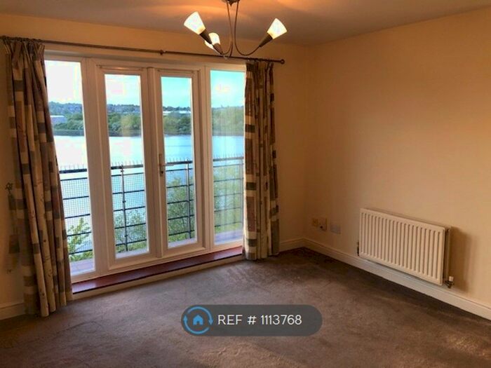 2 Bedroom Flat To Rent In Keating Close, Rochester, ME1