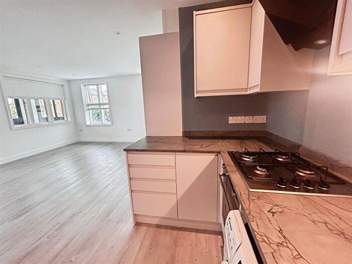 2 Bedroom Flat To Rent In Kingston Road, South Wimbledon, SW19