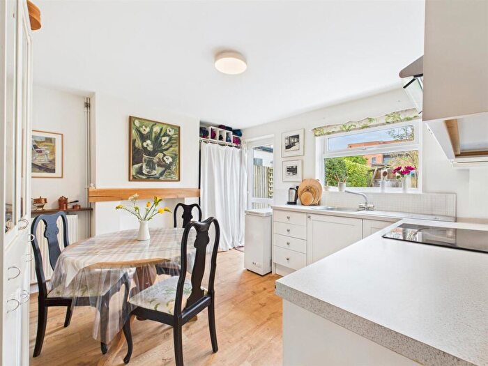 2 Bedroom End Of Terrace House For Sale In Brookside Terrace, Aylesbury, HP21