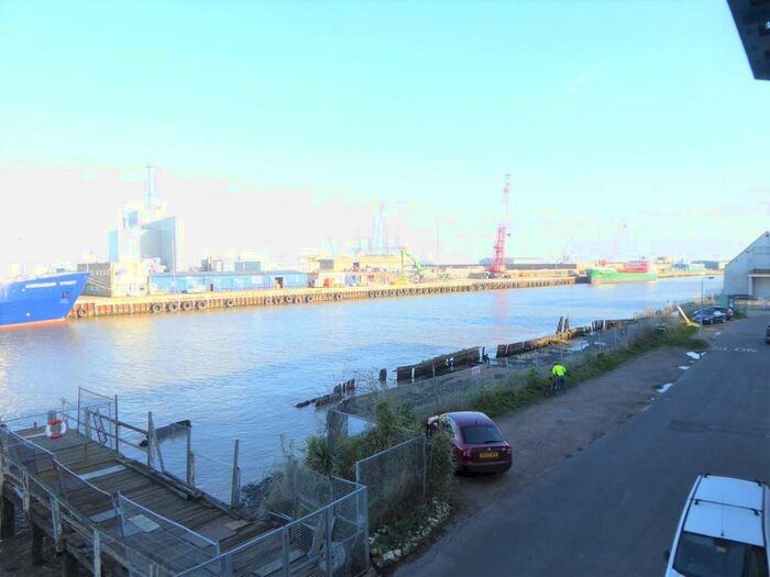 2 Bedroom Maisonette To Rent In High Street, Gorleston, NR31