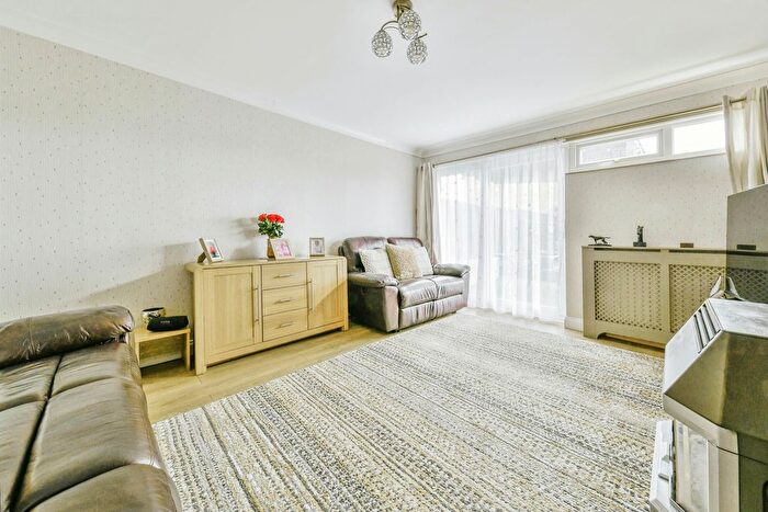 3 Bedroom Terraced House For Sale In Siddons Road, Stevenage, Hertfordshire, SG2