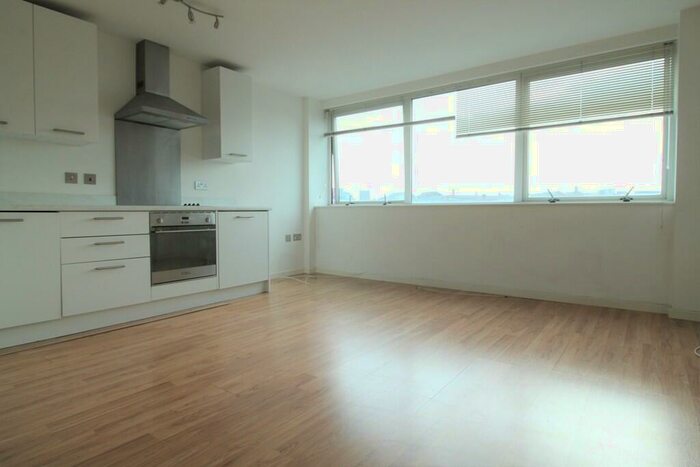1 Bedroom Apartment To Rent In Marco Island, Huntingdon Street, NG1