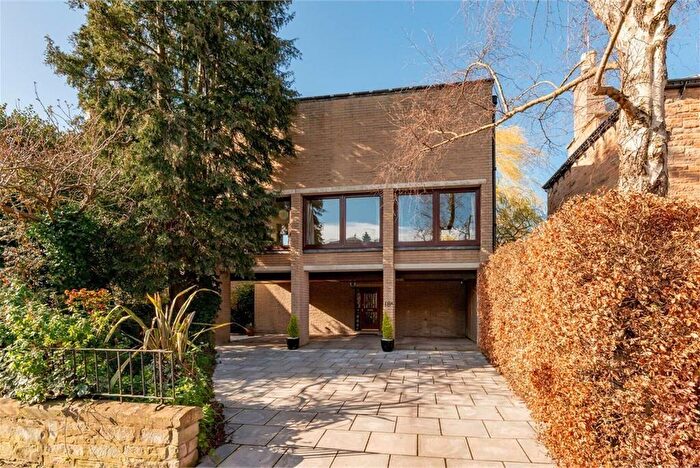 3 Bedroom Detached House For Sale In A Queen's Crescent, Newington, Edinburgh, EH9