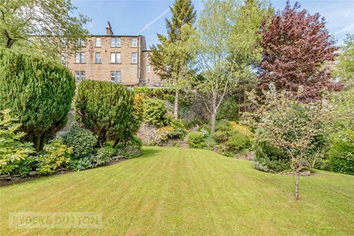 4 Bedroom Town House For Sale In Woodhead Road, Holmbridge, Holmfirth, West Yorkshire, HD9