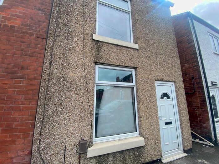 3 Bedroom Town House To Rent In Flamstead Road, Ilkeston, DE7