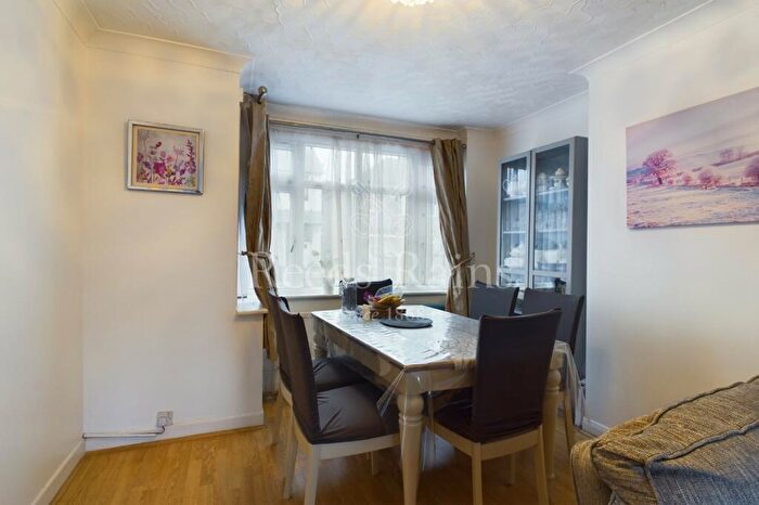3 Bedroom Terraced House For Sale In Walkley Road, Dartford, Kent, DA1