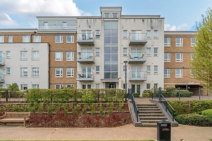 2 Bedroom Flat For Sale In Maidenhead, Berkshire, SL6
