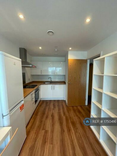 1 Bedroom Flat To Rent In Trafford Road, Salford, M5