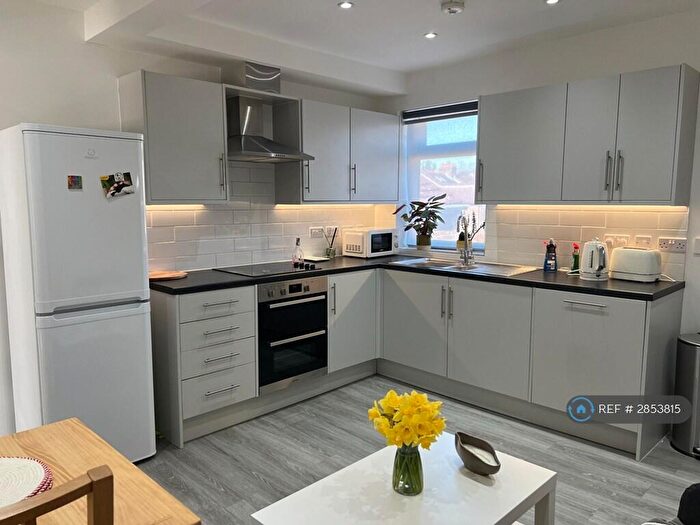 1 Bedroom Flat To Rent In Beckenham Lane, Bromley, BR2