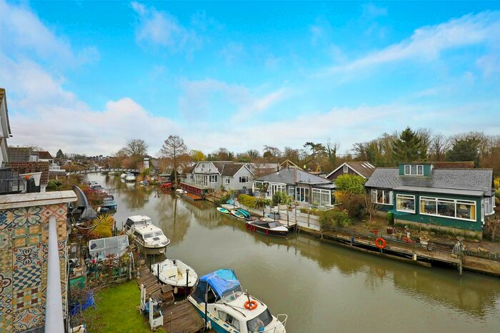 1 Bedroom Flat To Rent In Riverside, Lower Hampton Road, Sunbury-On-Thames, TW16