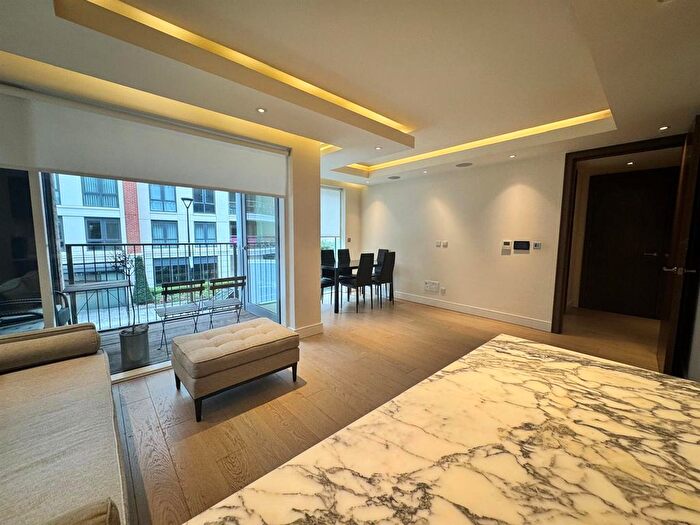 2 Bedroom Flat To Rent In Park Street, London, SW6