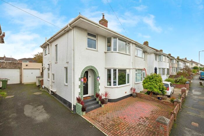 3 Bedroom Semi-Detached House For Sale In Woodford Avenue, Plymouth, PL7