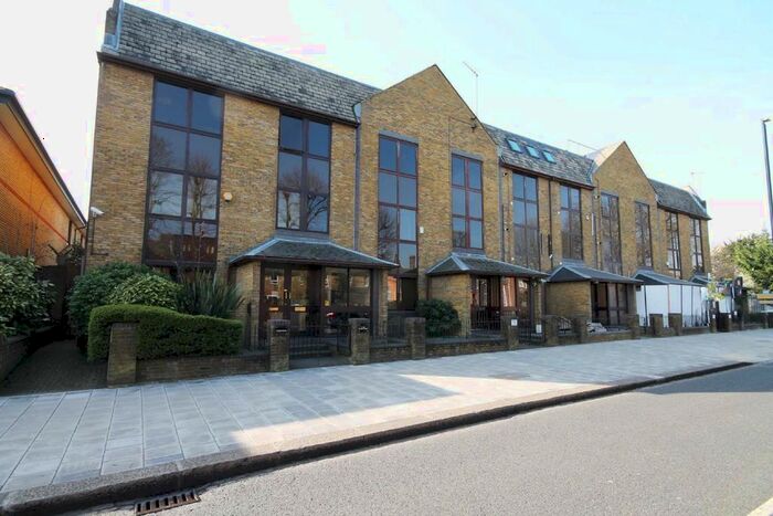 Studio To Rent In The Metro Centre, St. Johns Road, Isleworth, TW7