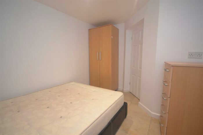 1 Bedroom Flat To Rent In London Road, Reading, Berkshire, RG1