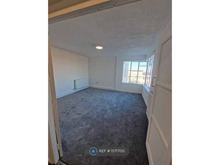 2 Bedroom Flat To Rent In Streatham Hill, London, SW2