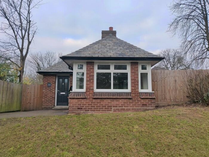 1 Bedroom Detached House To Rent In St Anne's Drive, Redhill RH1