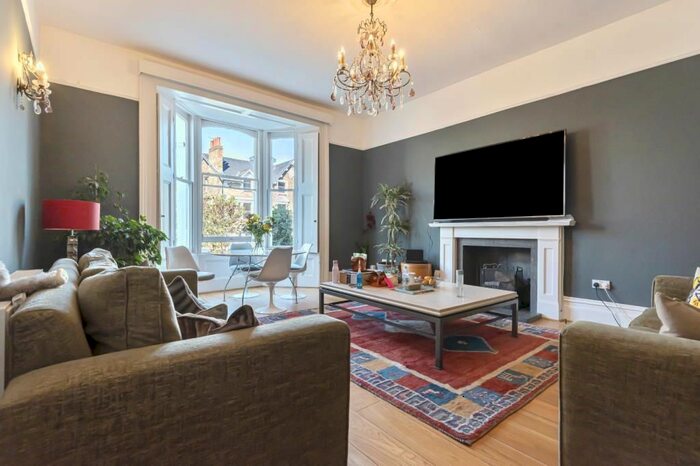 2 Bedroom Flat To Rent In Marlborough Road, Richmond, TW10