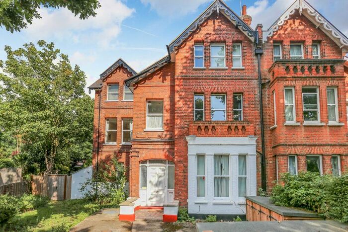 1 Bedroom Studio To Rent In Avenue Gardens, London, W3