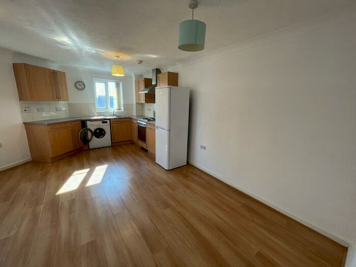 1 Bedroom Apartment To Rent In Cwrt Boston, Pengam Green, CF24