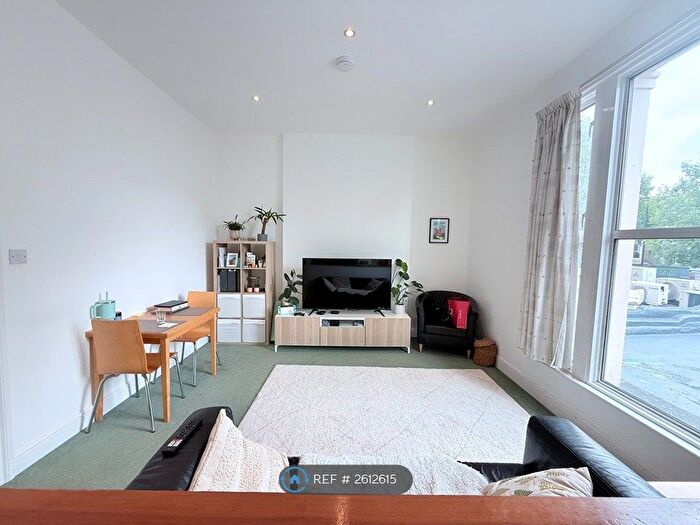 1 Bedroom Flat To Rent In Caledonian Road, London, N1