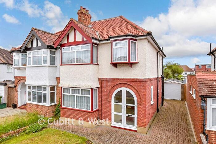 3 Bedroom Semi Detached House For Sale In Fir Road, Sutton, Surrey, SM3