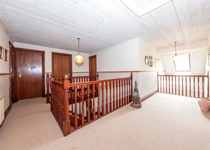 4 Bedroom Detached House For Sale In Boulters Lock, Giffard Park, Milton Keynes, Buckinghamshire, MK14