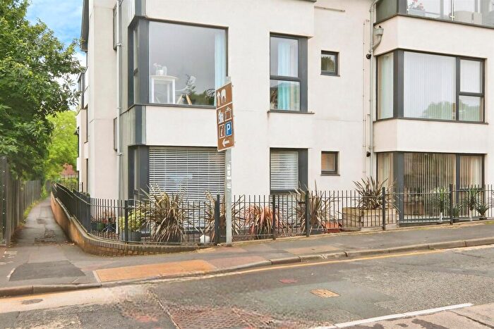 2 Bedroom Apartment For Sale In Dixton Road, Monmouth, NP25