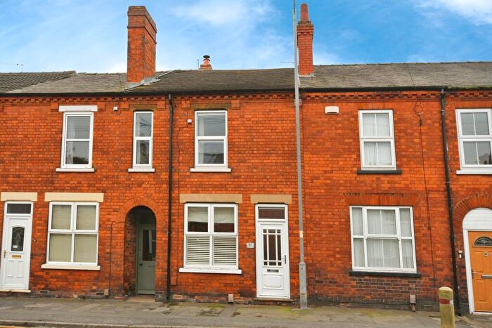3 Bedroom Terraced House For Sale In Rasen Lane, Lincoln, LN1
